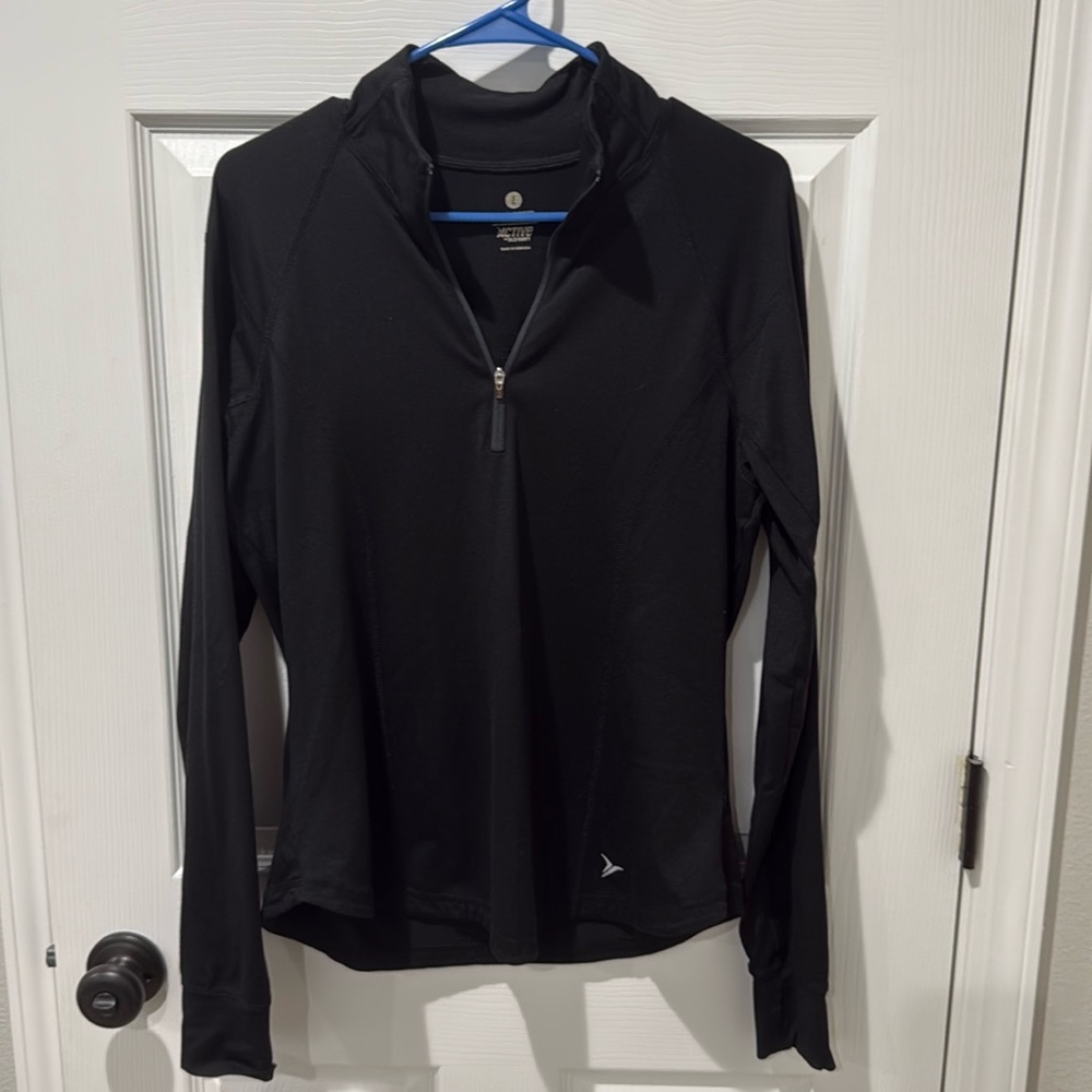 Women’s long sleeve top